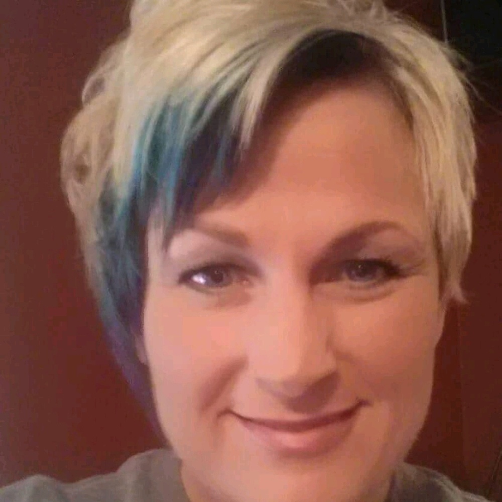 Meet your Posher, Christina